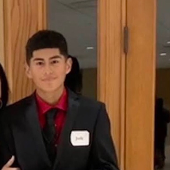 Meet your Posher, Mariano - Picture 1 of 1